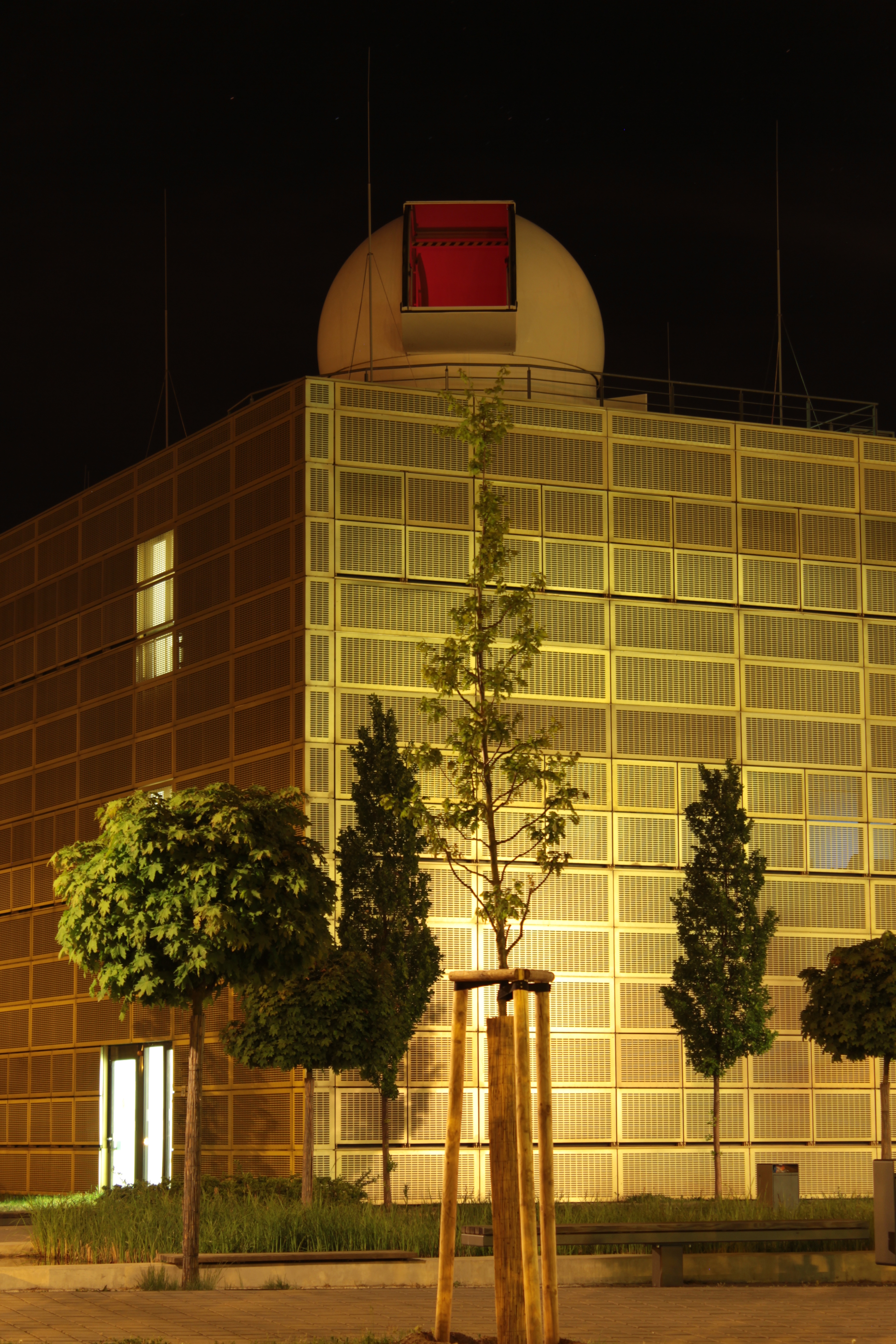 The dome at night III