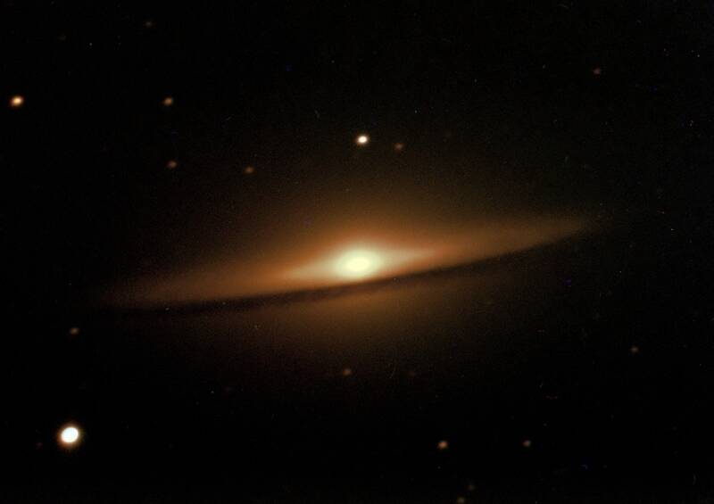 M 104 - Sombrerogalaxie M 104 - Sombrerogalaxie