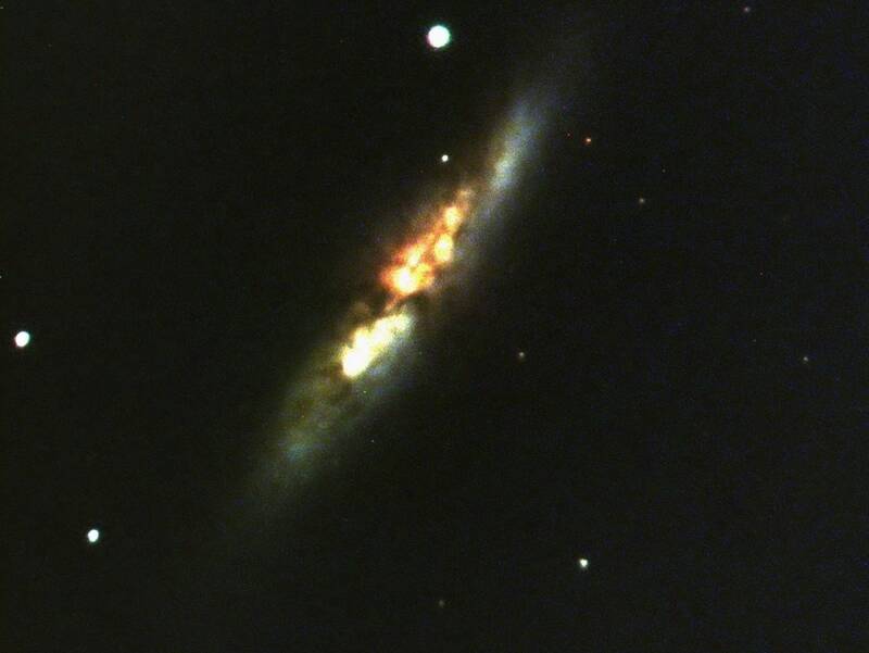 M 82 M 82