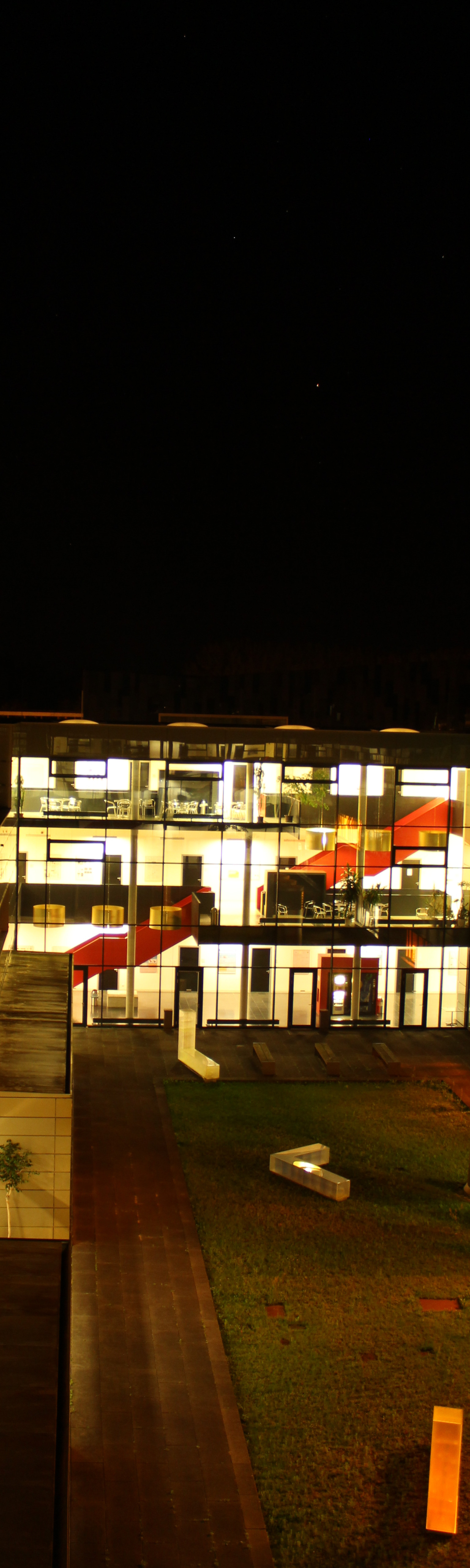 insti_night_cut.jpeg insti_night_cut.jpeg